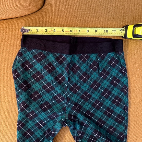 VS Green and Black Buffalo plaid Pajama set ❤️ - Picture 6 of 7